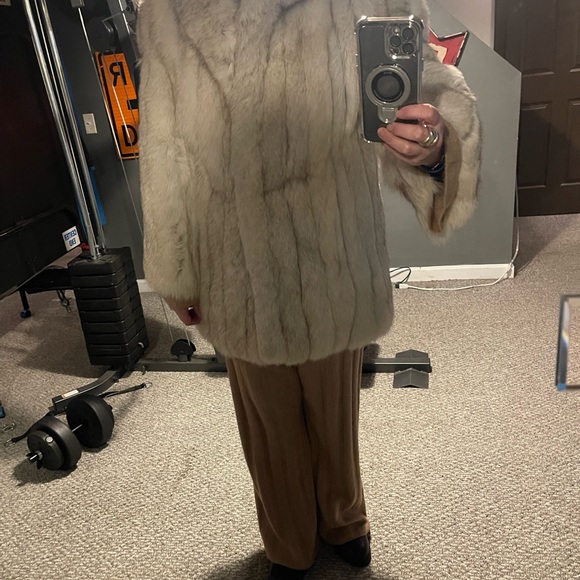 Blue Fox Fur Coat - Picture 7 of 7